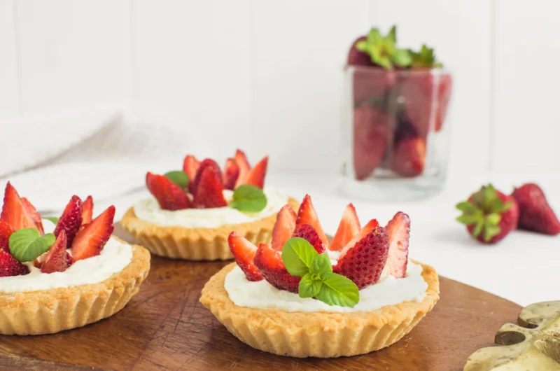 Strawberry and Goat Cheese Phyllo Tarts Recipe